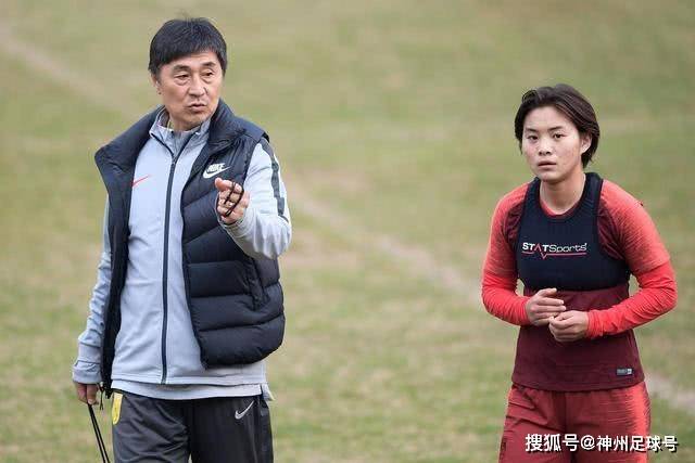 勇士11号新秀大放异彩，科尔寄予厚望